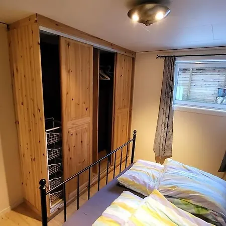 Flott Leilighet I Stille Og Rolig Omrade, Med Gratis Privat Parkering! Διαμέρισμα