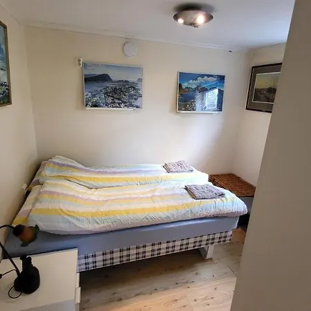 Flott Leilighet I Stille Og Rolig Omrade, Med Gratis Privat Parkering! Appartement