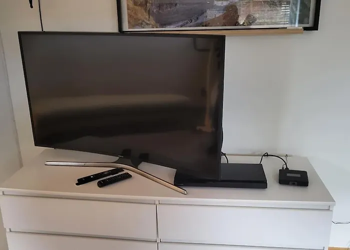 Flott Leilighet I Stille Og Rolig Omrade, Med Gratis Privat Parkering! Appartement *