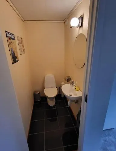 Flott Leilighet I Stille Og Rolig Omrade, Med Gratis Privat Parkering! Appartement *