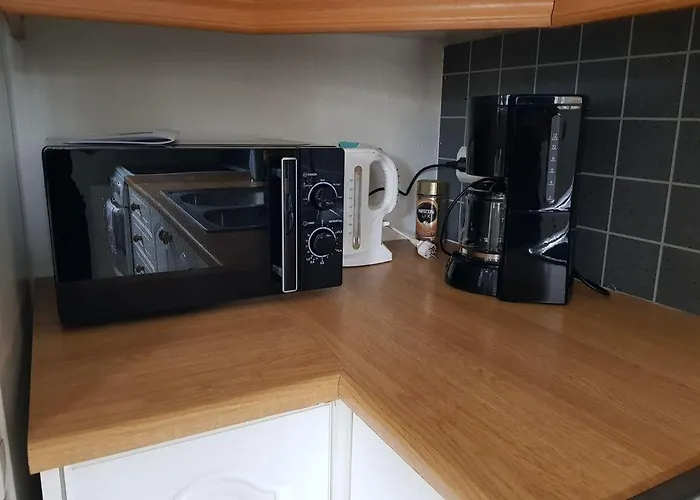 Flott Leilighet I Stille Og Rolig Omrade, Med Gratis Privat Parkering! Appartement *