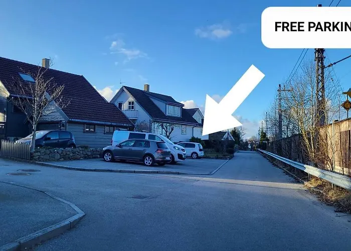 Appartement Flott Leilighet I Stille Og Rolig Omrade, Med Gratis Privat Parkering! *